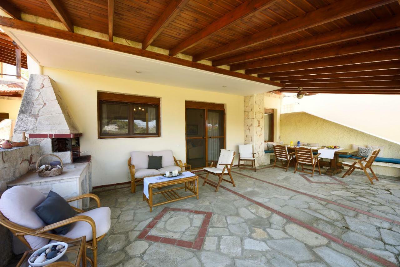 Sani Beach Villa Exterior photo